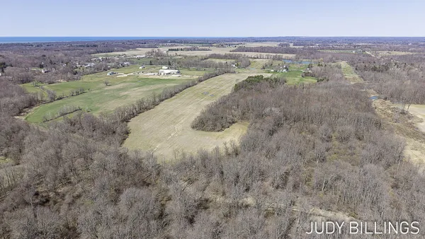 $775,000 | 6500 122nd Avenue, Fennville, MI 49408