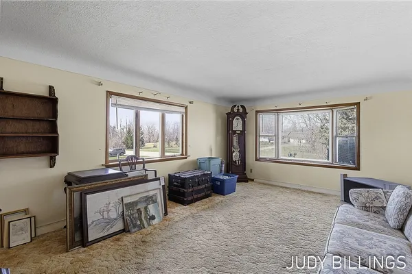 $775,000 | 6500 122nd Avenue, Fennville, MI 49408