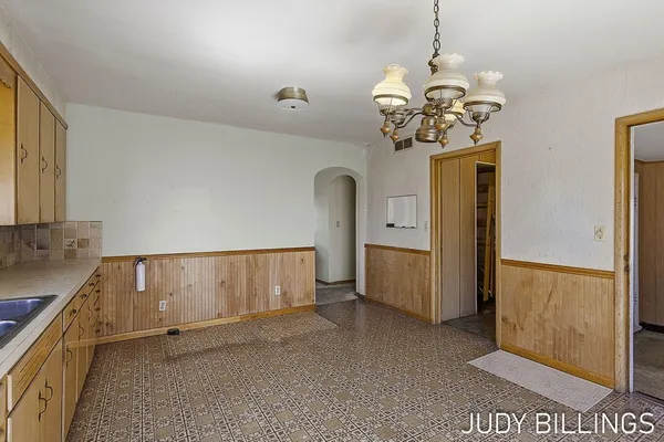 $775,000 | 6500 122nd Avenue, Fennville, MI 49408