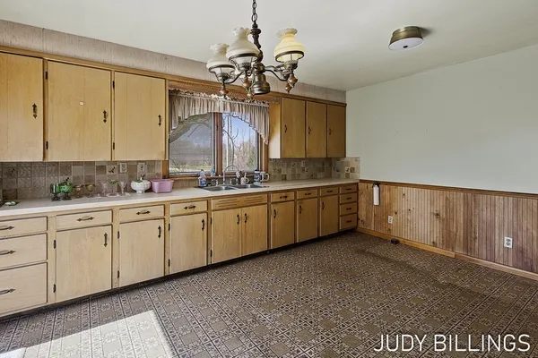 $775,000 | 6500 122nd Avenue, Fennville, MI 49408