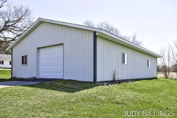 $775,000 | 6500 122nd Avenue, Fennville, MI 49408