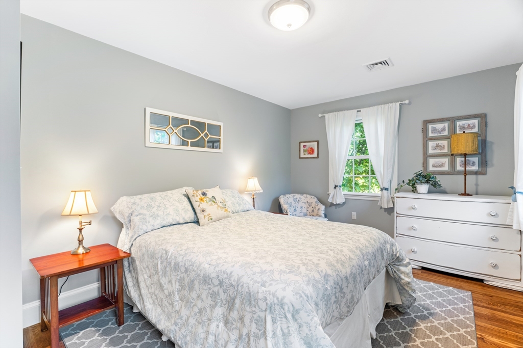 2 Woodridge Road Dover, MA 02030 - Photo 10 of 27