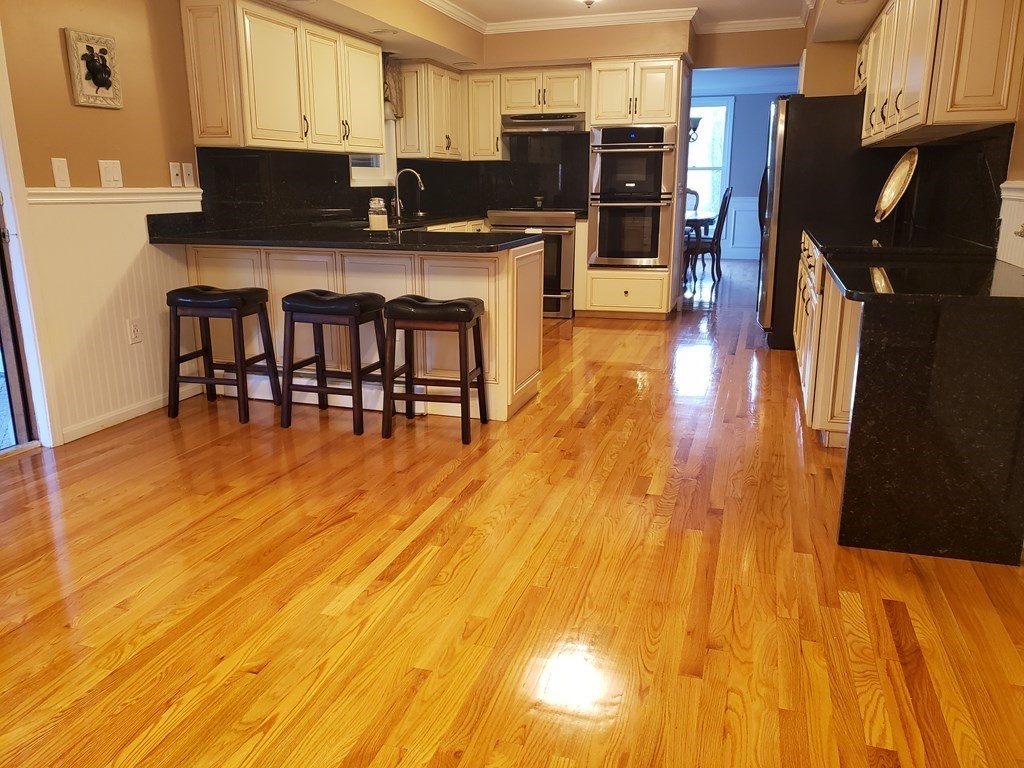 271 Farm Road Marlborough, MA 01752 - Photo 5 of 40 Gallery Image 5
