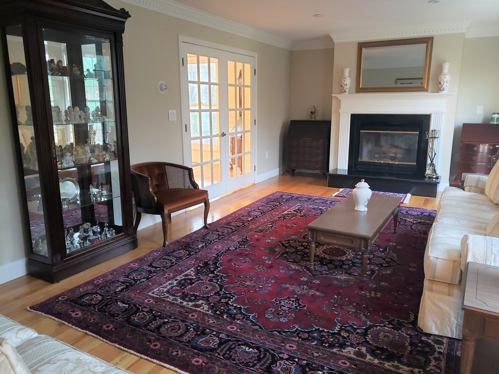 271 Farm Road Marlborough, MA 01752 - Photo 8 of 40 Gallery Image 8