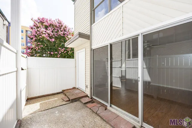 $129,900 | 454 West Parker Boulevard, Unit A10, Baton Rouge, LA 70808