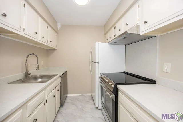 $129,900 | 454 West Parker Boulevard, Unit A10, Baton Rouge, LA 70808