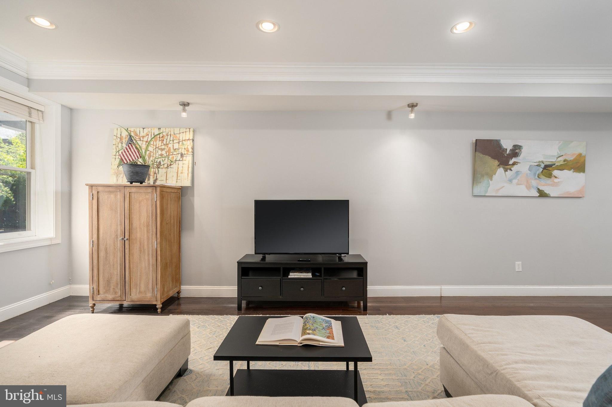 321 T Street Northwest Washington, DC 20001 - Photo 11 of 42 Living Room