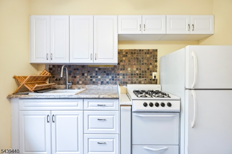 97 Berkeley Avenue, Unit 2 Bloomfield, NJ 07003 - Photo 15 of 22