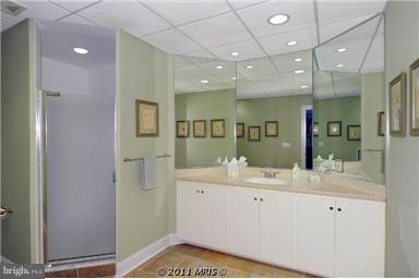 10343 Kingsbridge Road Ellicott City, MD 21042 - Photo 15 of 29 Bath