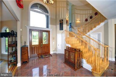 10343 Kingsbridge Road Ellicott City, MD 21042 - Photo 16 of 29 Foyer