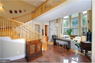 10343 Kingsbridge Road Ellicott City, MD 21042 - Photo 20 of 29 Foyer