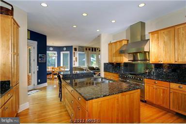 10343 Kingsbridge Road Ellicott City, MD 21042 - Photo 21 of 29 Kitchen