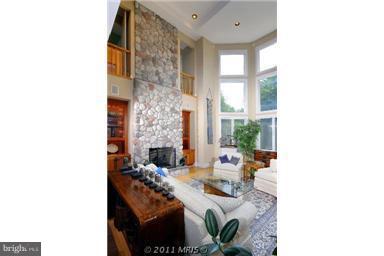 10343 Kingsbridge Road Ellicott City, MD 21042 - Photo 23 of 29 Living Room