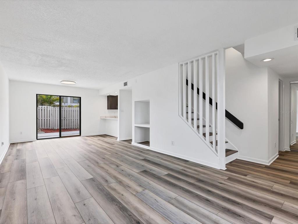4001 South Beneva Road, Unit 401 Sarasota, FL 34233 - Photo 7 of 33