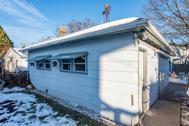 $240,000 | 519 North Ash Street, Waukegan, IL 60085