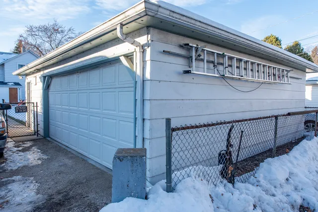 $240,000 | 519 North Ash Street, Waukegan, IL 60085