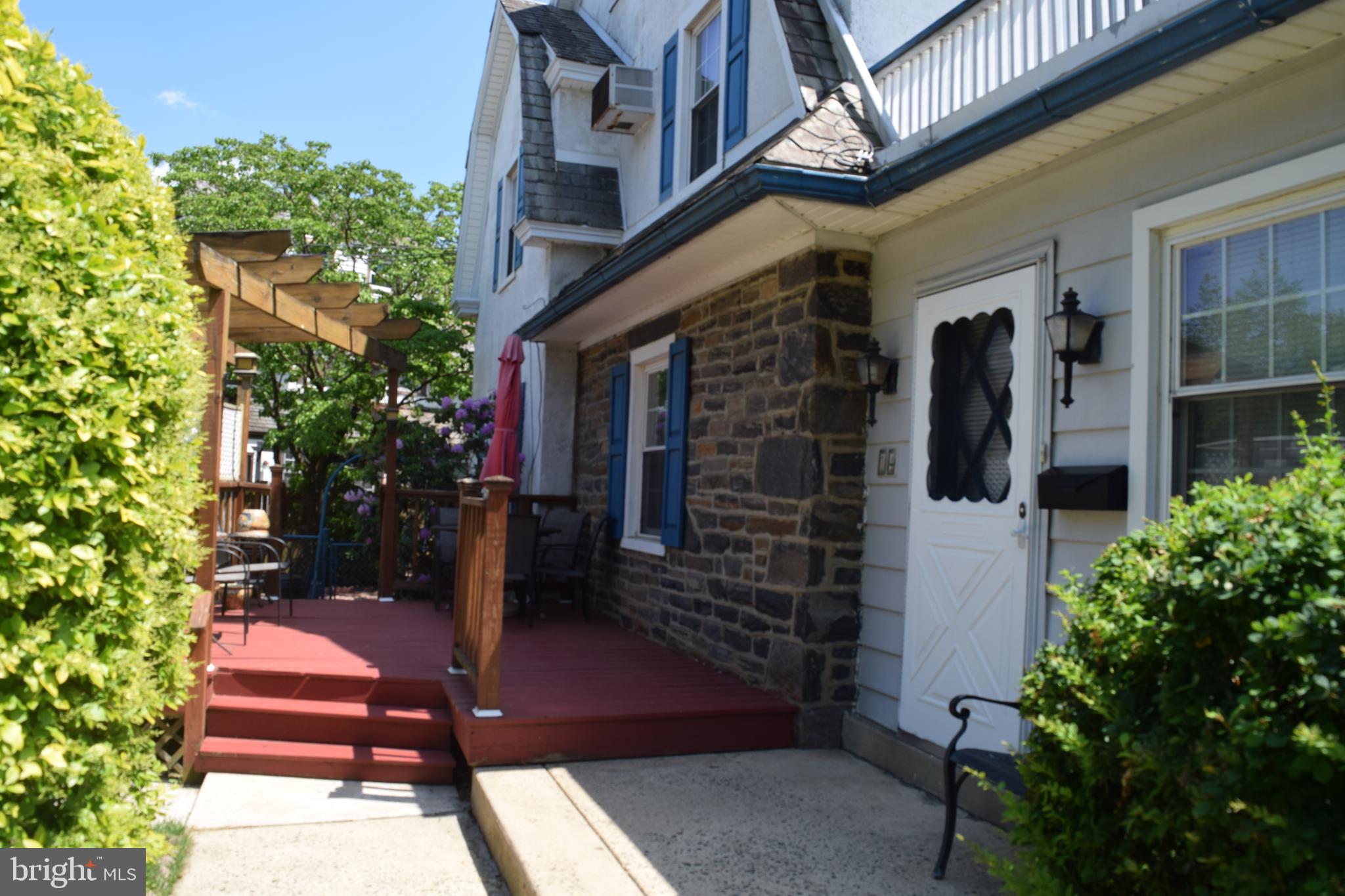 14 Gladstone Road Lansdowne, PA 19050 - Photo 2 of 22