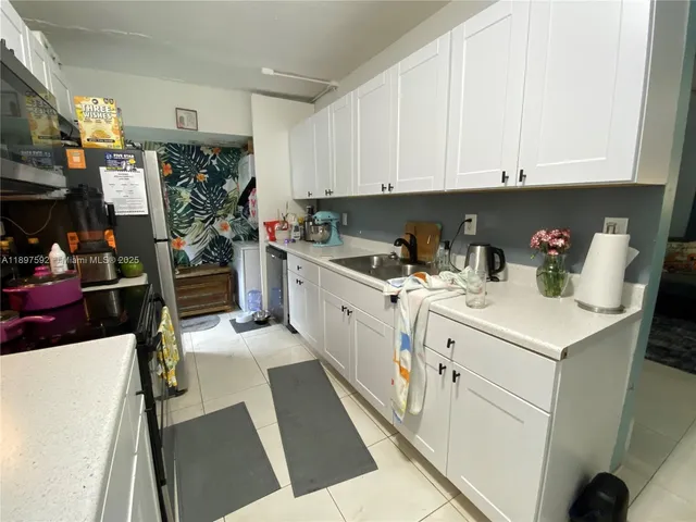 $432,400 | 1121 Northeast 214th Street, Miami, FL 33179