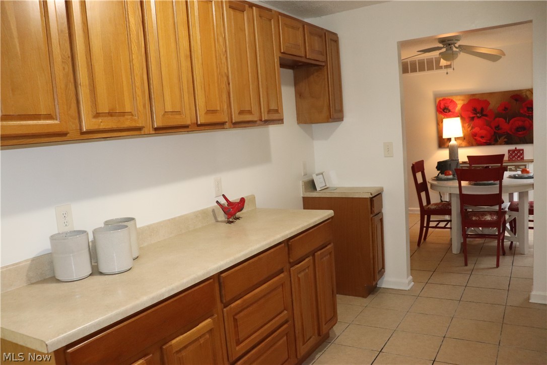 1977 Cliffview Road Cleveland, OH 44121 - Photo 7 of 10 Tons of Cabinet & Counter Space!