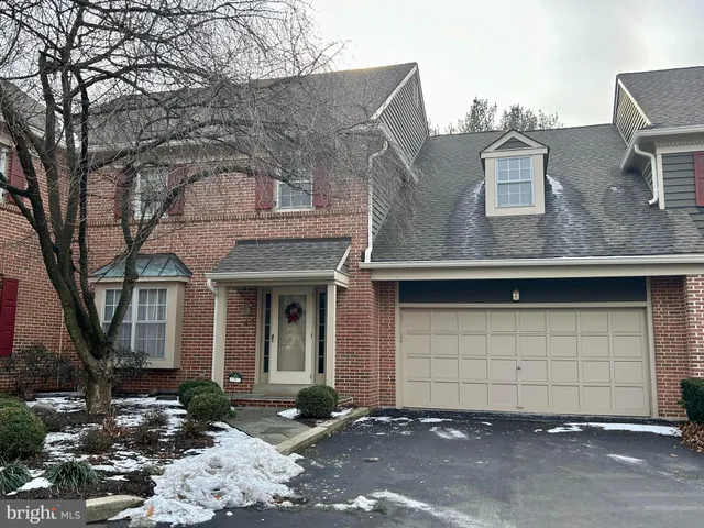 $775,000 | 45 Latham Court, Doylestown, PA 18901