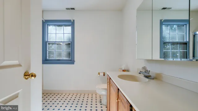 $775,000 | 45 Latham Court, Doylestown, PA 18901