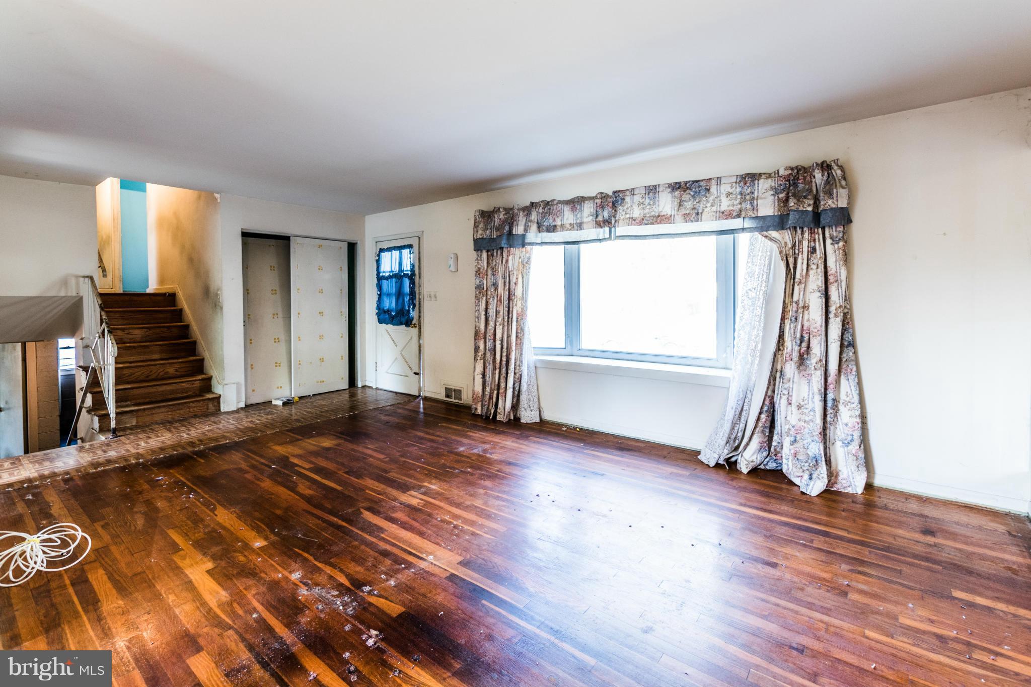 4202 Elby Street Silver Spring, MD 20906 - Photo 8 of 25 Living Room