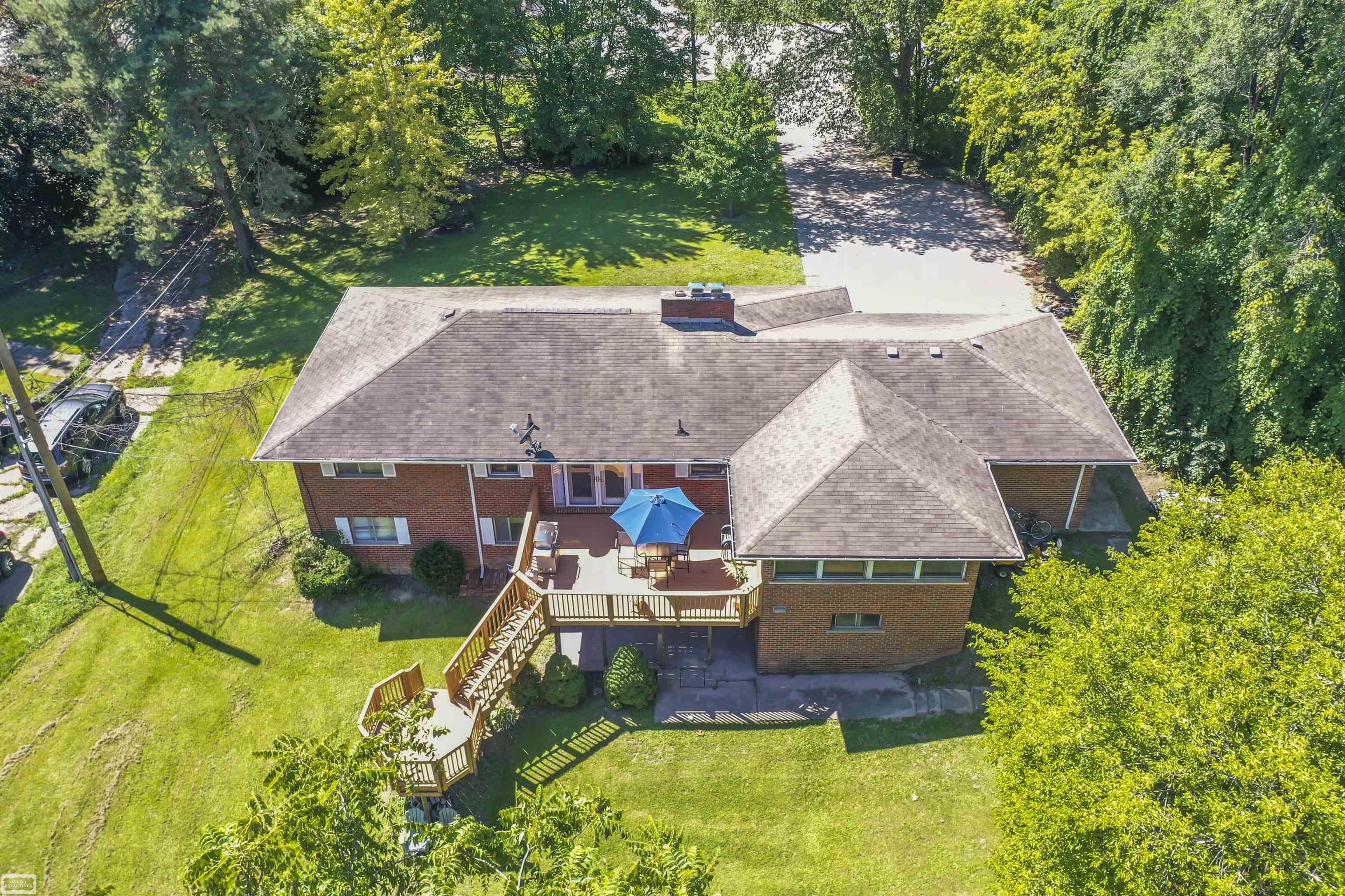 42910 Utica Road Sterling Heights, MI 48314 - Photo 3 of 32 50176117-2A1BB1E2-EE65-4BC1-A635-1A6740D7DC6C.JPG