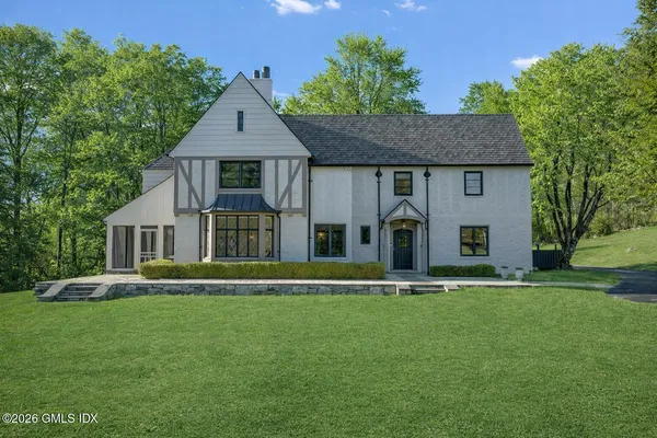 $2,225,000 | 25 Wildwood Road, Stamford, CT 06903