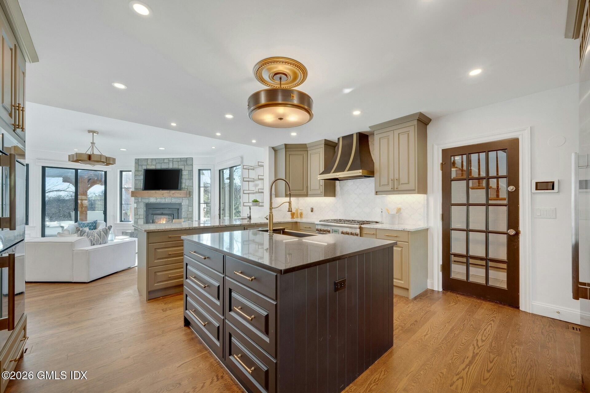 25 Wildwood Road Stamford, CT 06903 - Photo 11 of 42 Kitchen into family