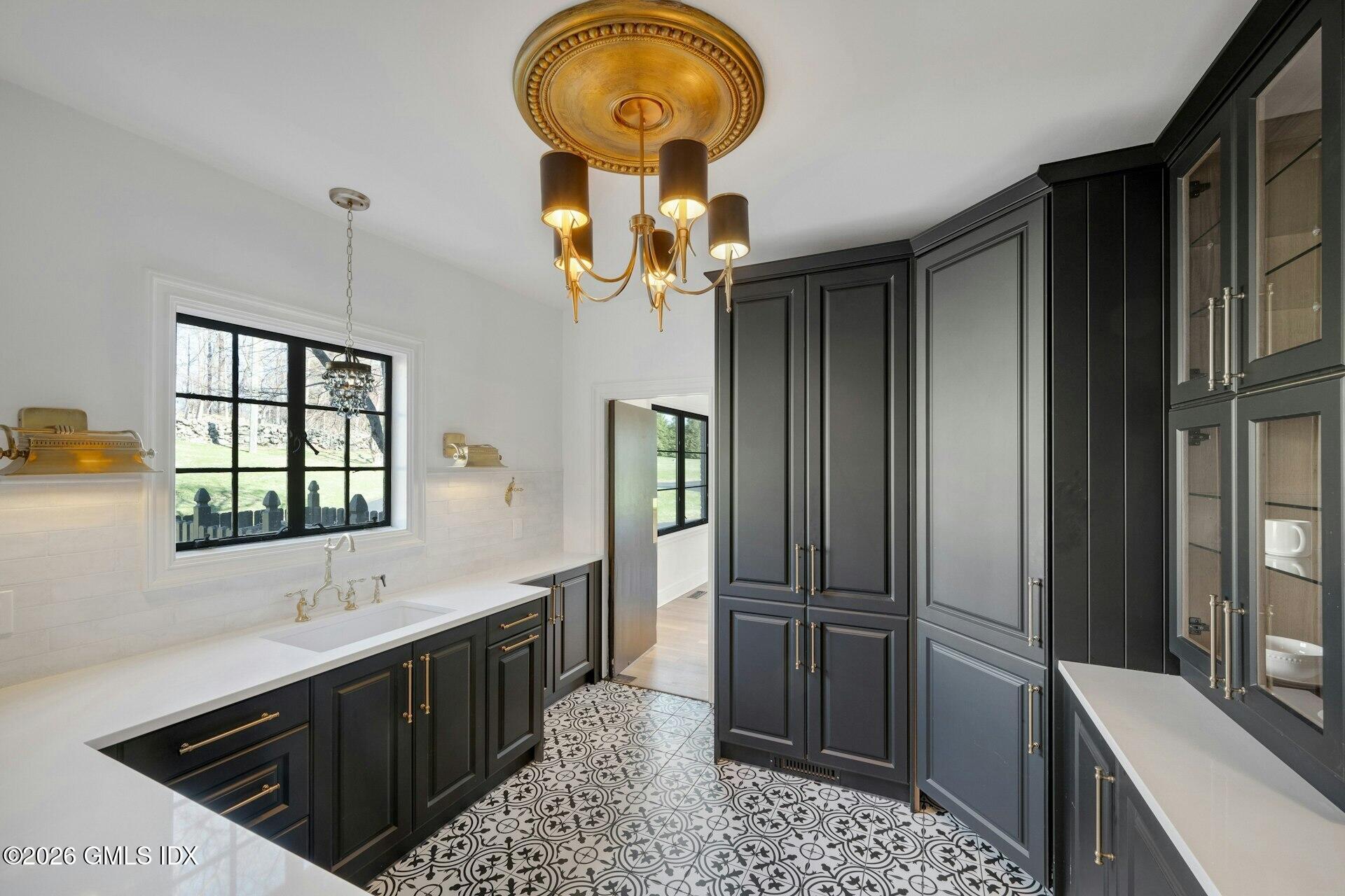 25 Wildwood Road Stamford, CT 06903 - Photo 12 of 42 Butlers pantry