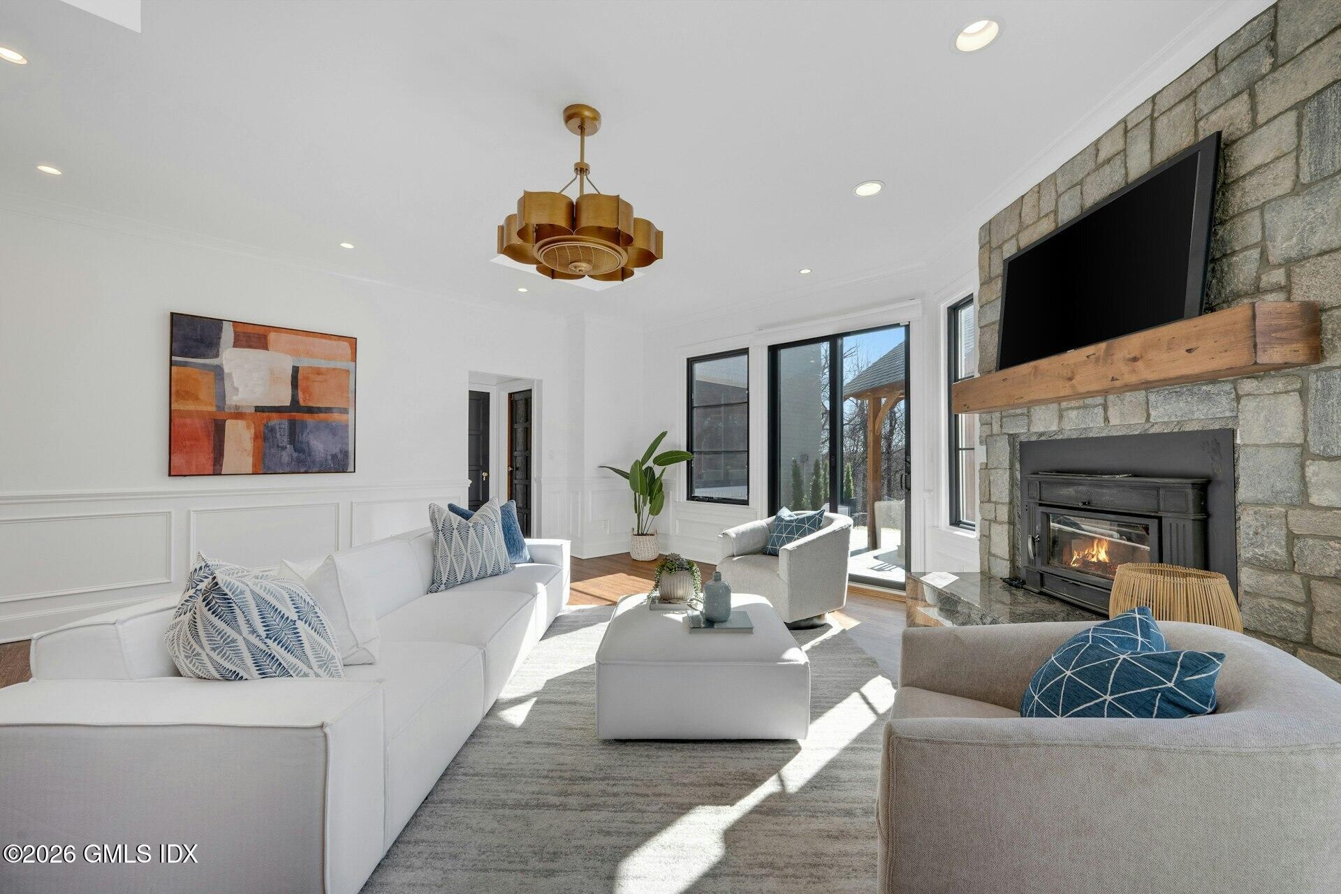 25 Wildwood Road Stamford, CT 06903 - Photo 15 of 42 Family room side view