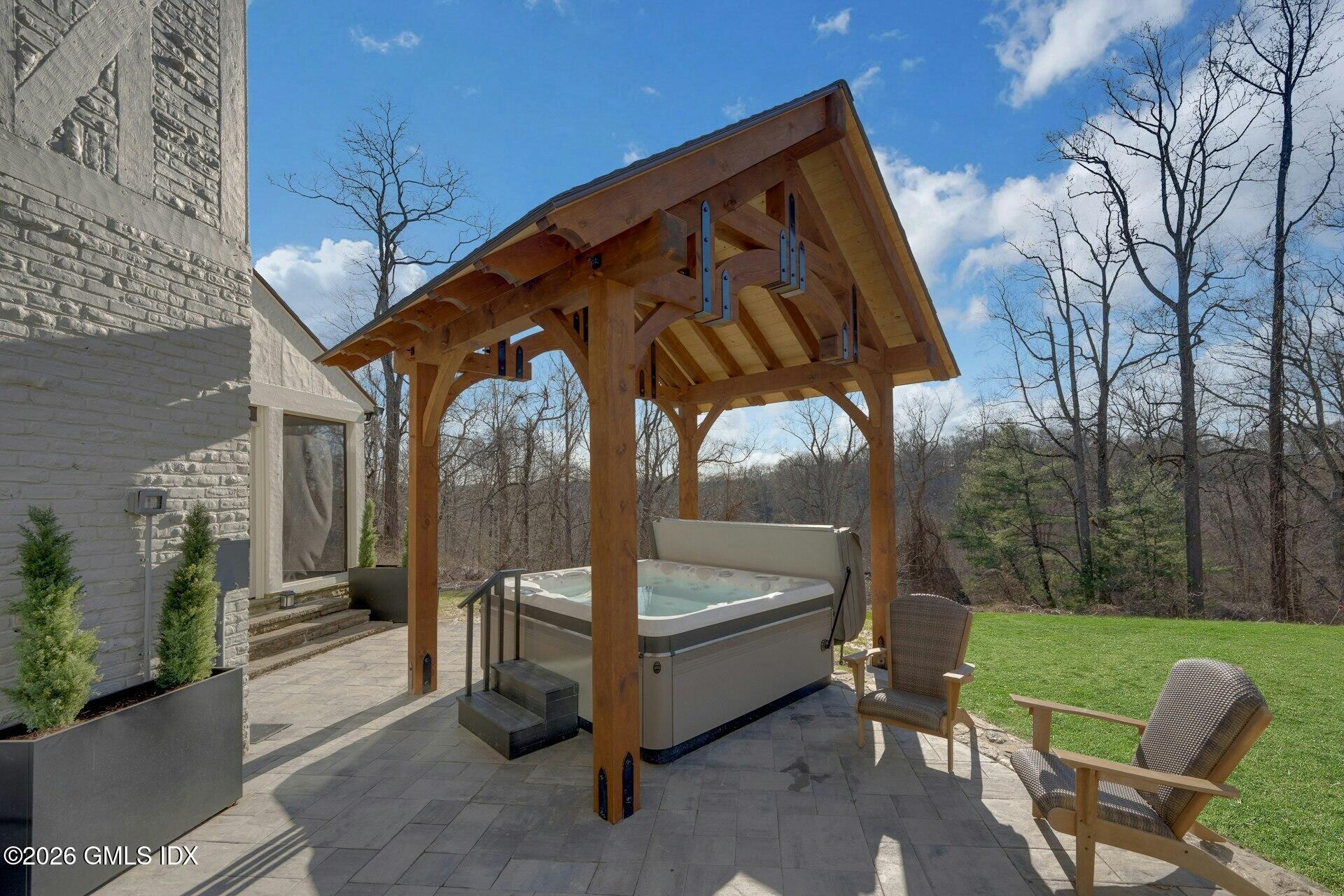 25 Wildwood Road Stamford, CT 06903 - Photo 33 of 42 Hot tub