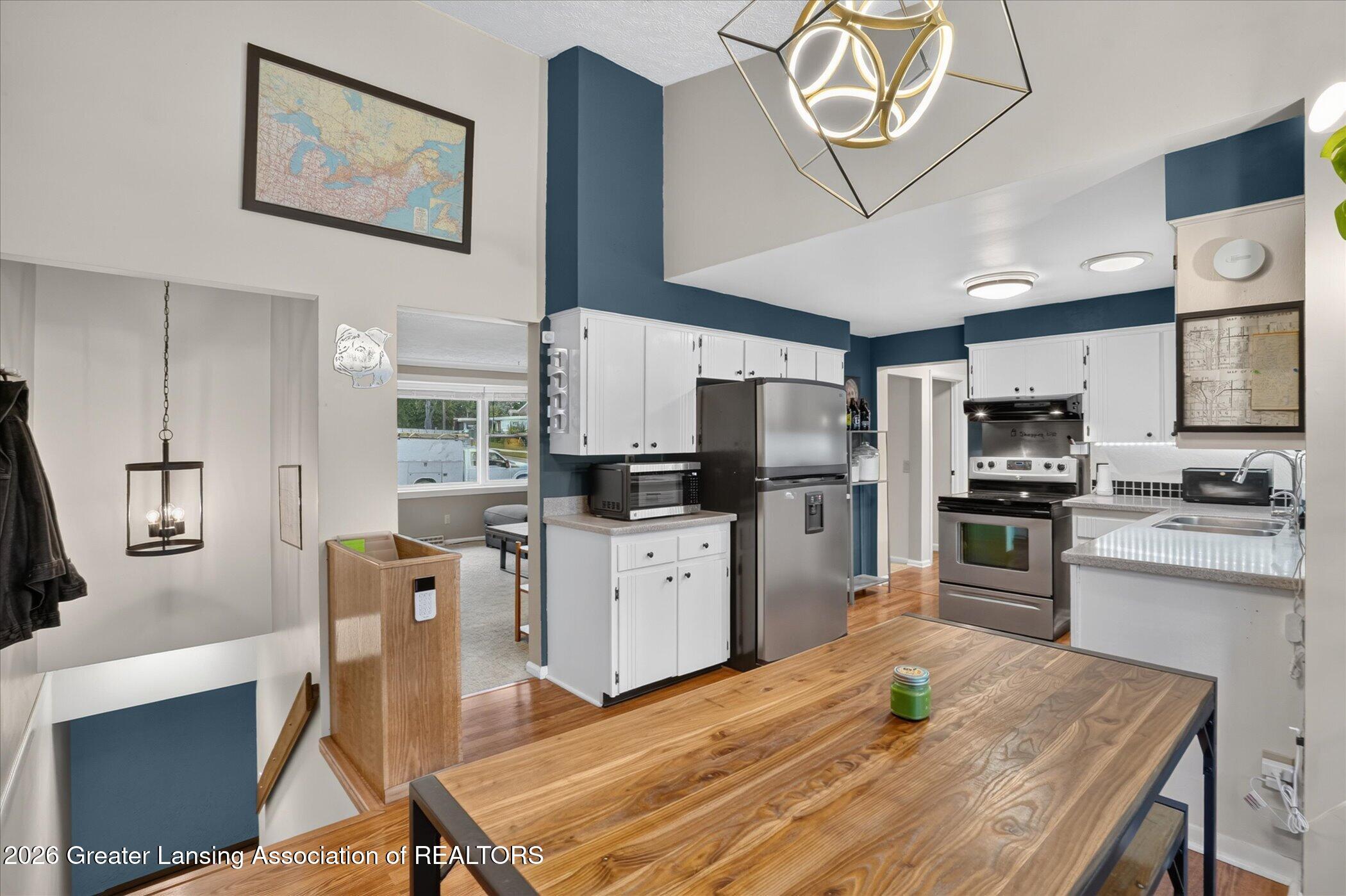 928 Robins Road Lansing, MI 48917 - Photo 10 of 51