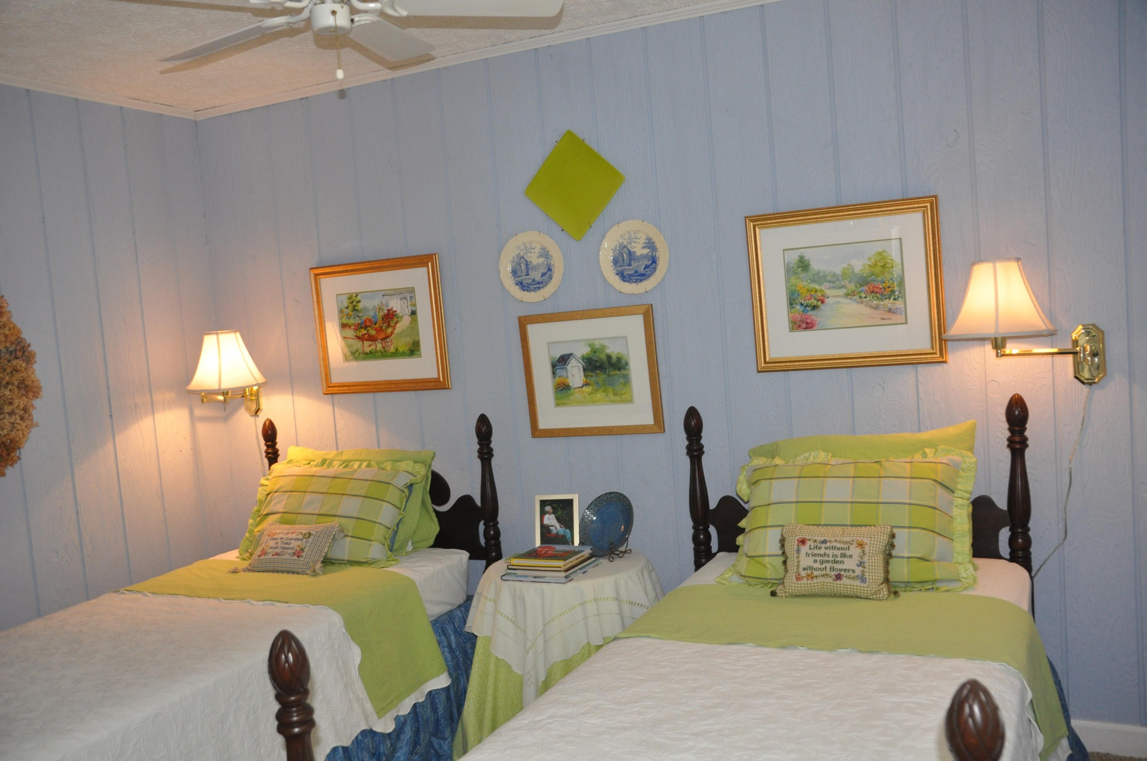 302 Hardy Road Penhook, VA 24137 - Photo 8 of 23 Inviting Guest Rooms
