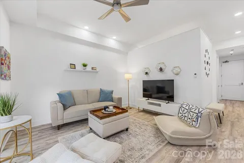 $245,000 | 1133 Metropolitan Avenue, Unit 211, Charlotte, NC 28204