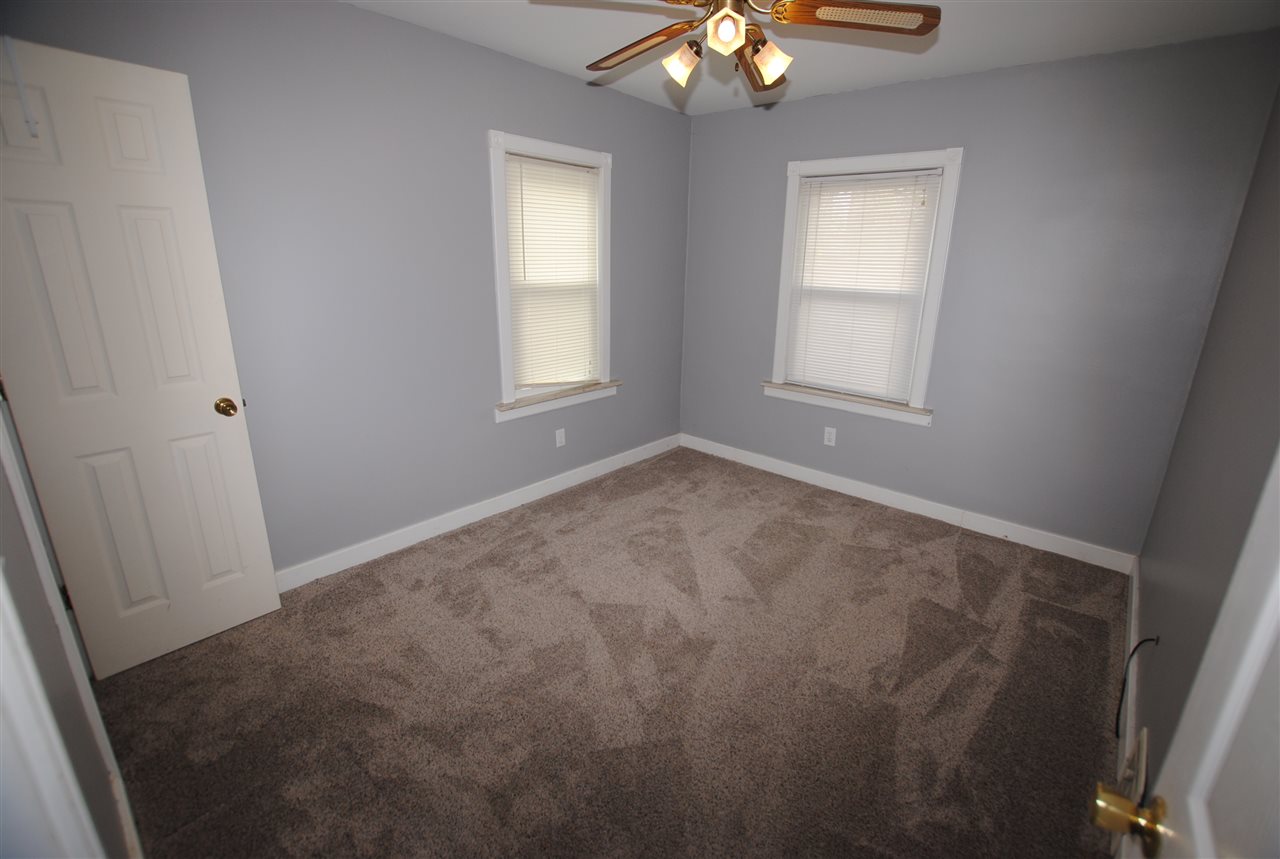 191 Grace Rochester, MI 48307 - Photo 14 of 25 31314525-13.JPG