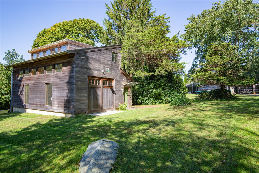 310 3rd Beach Road Middletown, RI 02842 - Photo 31 of 40