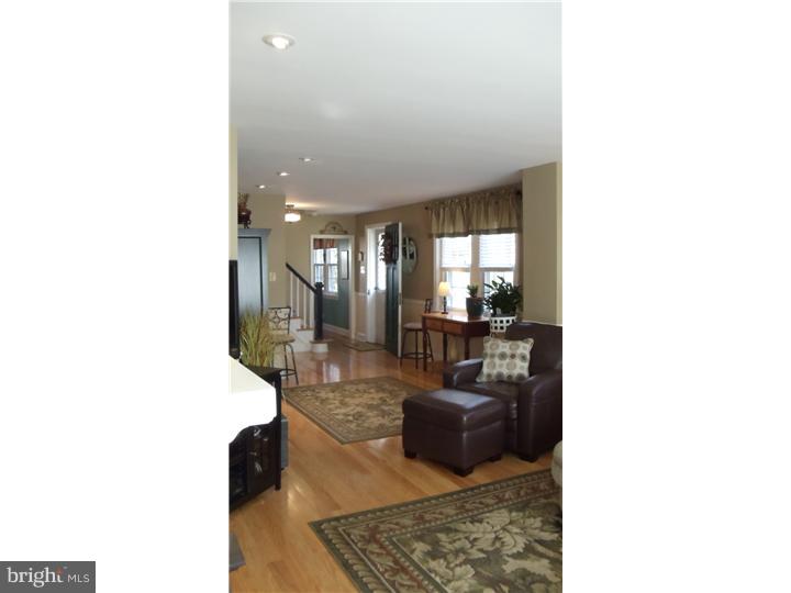 1360 Melvin Road Phoenixville, PA 19460 - Photo 12 of 20 Living Room