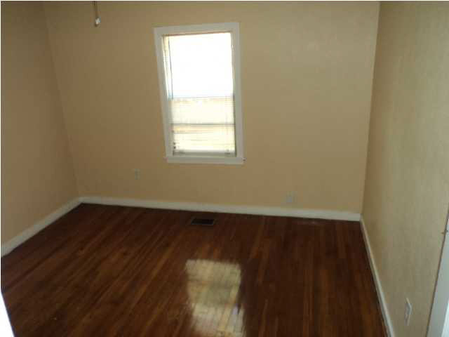 2590 McDowell Circle Jackson, MS 39204 - Photo 7 of 9 Photo 7