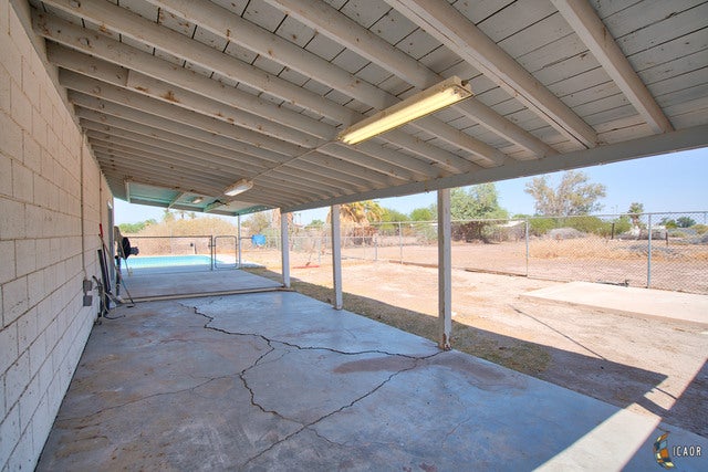 644 West Main Road, Unit B El Centro, CA 92243 - Photo 9 of 41 Gallery Image 9