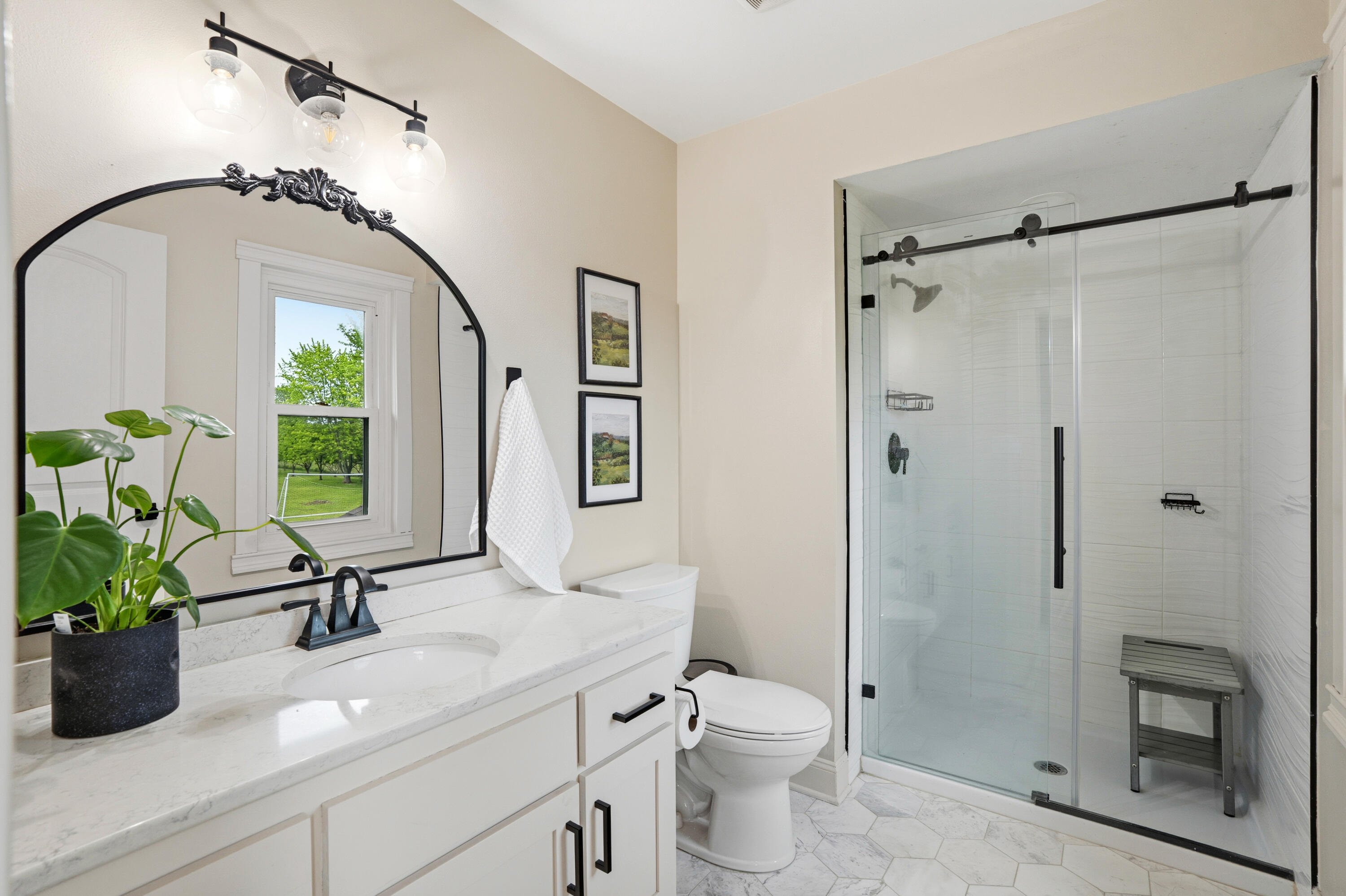12918 Bell Road Caledonia, WI 53108 - Photo 29 of 61 Bathroom 2