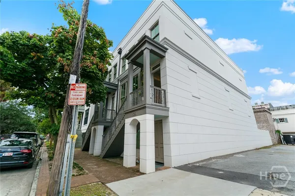 $2,999,950 | 105 East Gordon Street, Savannah, GA 31401