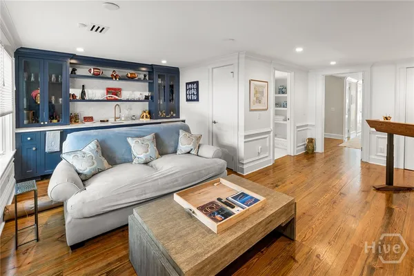 $2,999,950 | 105 East Gordon Street, Savannah, GA 31401