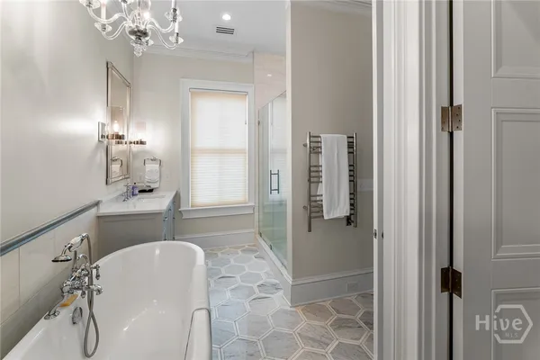 $2,999,950 | 105 East Gordon Street, Savannah, GA 31401