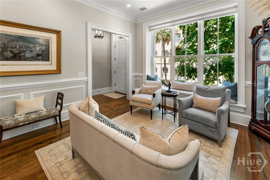 105 East Gordon Street Savannah, GA 31401 - Photo 4 of 54