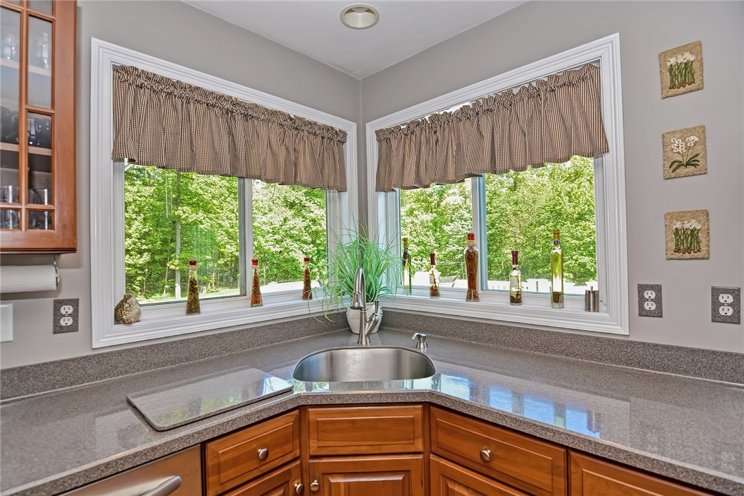 156 Old Staples Road Cumberland, RI 02864 - Photo 19 of 40