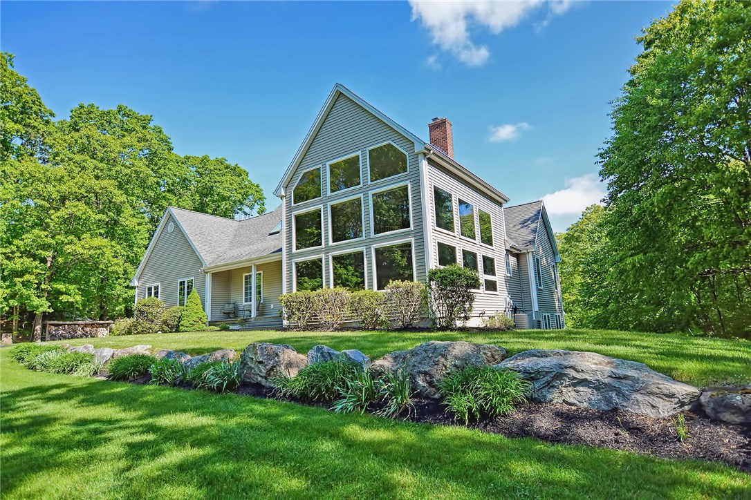 156 Old Staples Road Cumberland, RI 02864 - Photo 3 of 40