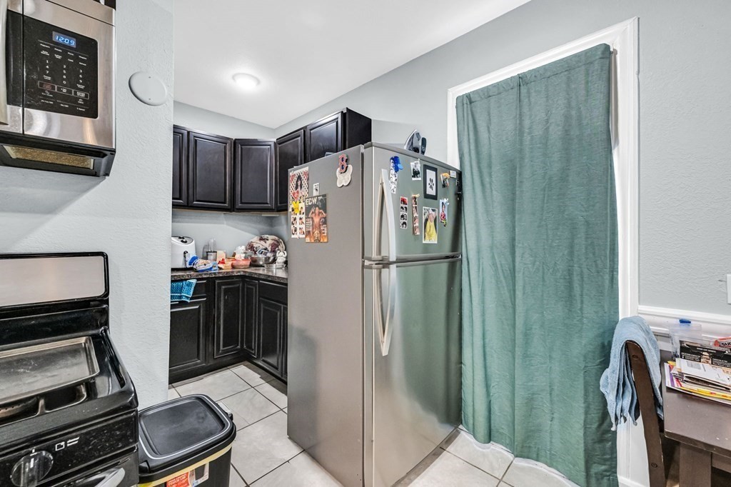 74-76 Clantoy Street Springfield, MA 01104 - Photo 13 of 32 Gallery Image 13