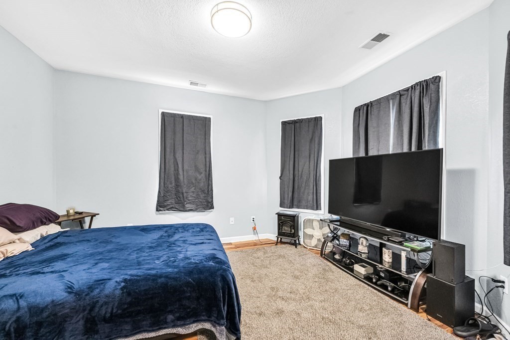 74-76 Clantoy Street Springfield, MA 01104 - Photo 14 of 32 Gallery Image 14