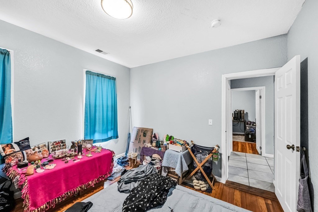 74-76 Clantoy Street Springfield, MA 01104 - Photo 27 of 32 Gallery Image 27